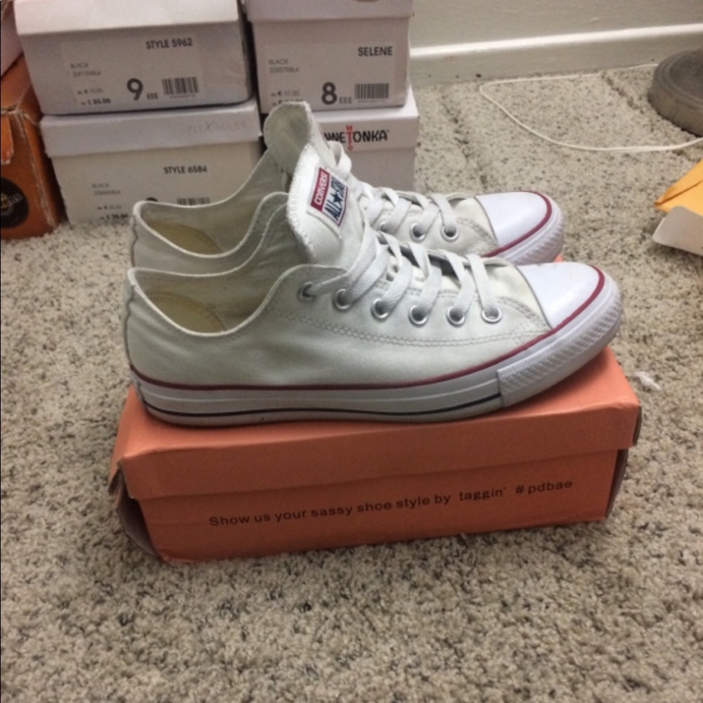 Low Top Converse Chuck Taylors